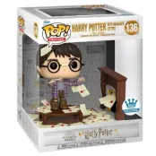 POP Deluxe Harry Potter Anniversary - Harry Potter with Hogwarts letters Exclusive #136
